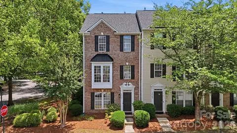 11705 Fiddlers Roof Ln, Charlotte, NC 28277