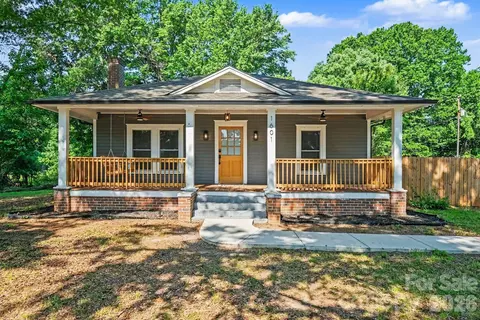 1601 Lawing Rd, Charlotte, NC 28216