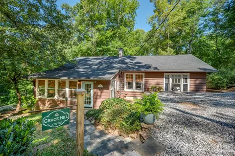 415 E Lakeshore Dr, Landrum, SC 29356