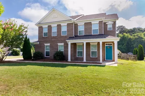 2032 Whispering Winds Dr, Rock Hill, SC 29732