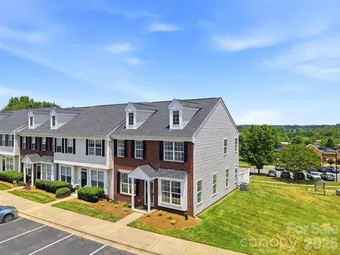 View/Area - 7593 Bluff Point Ln, Denver, NC 28037 photo 1 of 4