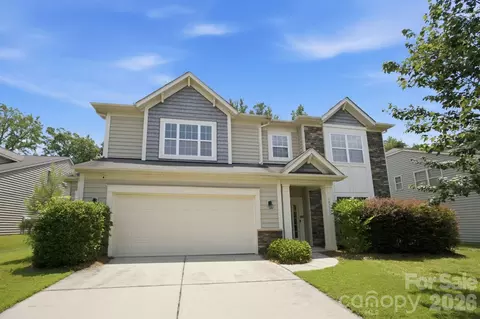 14711 Brannock Hills Dr, Charlotte, NC 28278