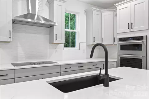 Kitchen - 416 Celestial Dr, Tega Cay, SC 29708 photo 3 of 4