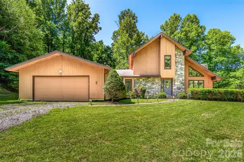 340 Sugar Hollow Rd, Fairview, NC 28730