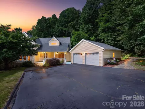 30 Apple Tree Way, Asheville, NC 28805