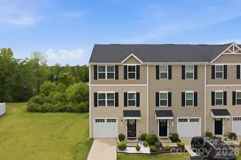6121 Cutwater Cir, Charlotte, NC 28269