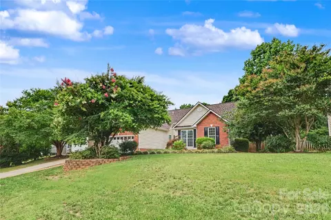 308 Braxton Dr, Indian Trail, NC 28079