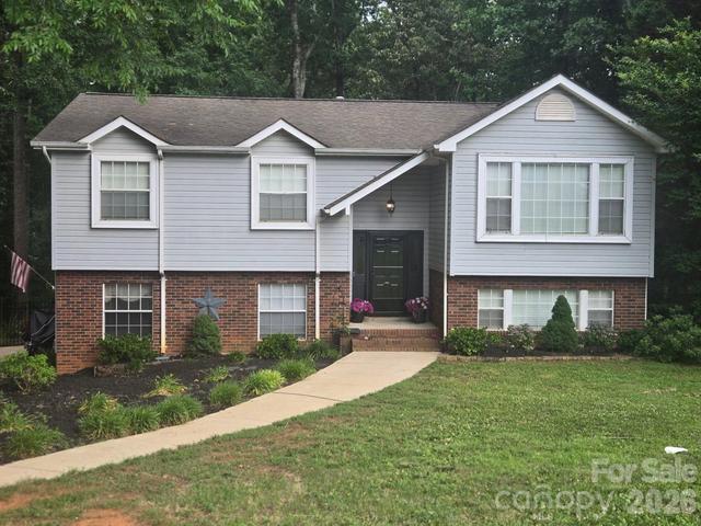 135 Chapel Ct, Salisbury, NC 28147
