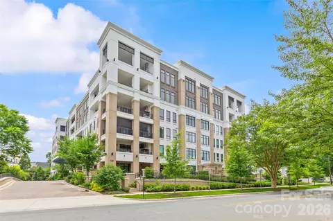130 Cherokee 306 Rd #306, Charlotte, NC 28207