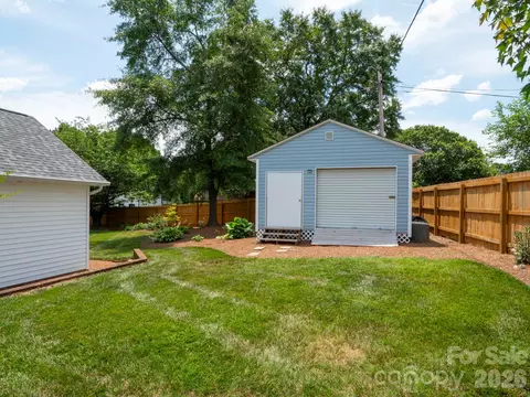 Exterior - 1641 Brook Dr, Fort Mill, SC 29708 photo 8 of 12