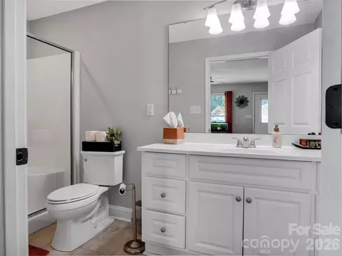 Bath - 1641 Brook Dr, Fort Mill, SC 29708 photo 4 of 6