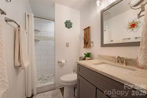 Bath - 1641 Brook Dr, Fort Mill, SC 29708 photo 5 of 6