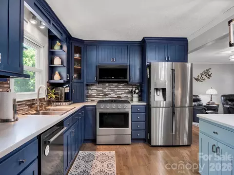 Kitchen - 1641 Brook Dr, Fort Mill, SC 29708 photo 2 of 4