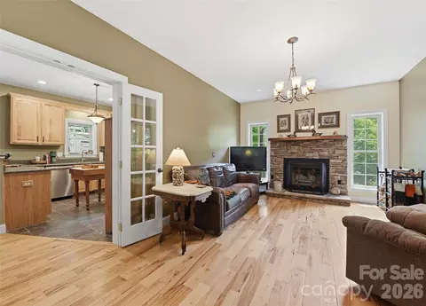 229 Rippling Brook Rd, Sylva, NC 28779 photo 5