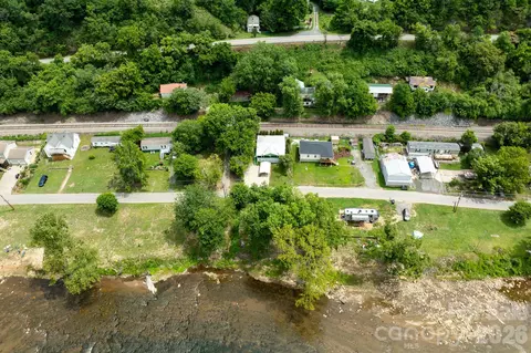 View/Area - 389 Rollins Rd, Marshall, NC 28753 photo 2 of 6