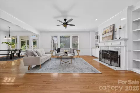 2615 Providence Hills Dr, Matthews, NC 28105