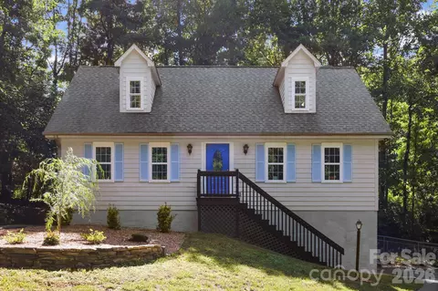 209 Mint Way, Flat Rock, NC 28731