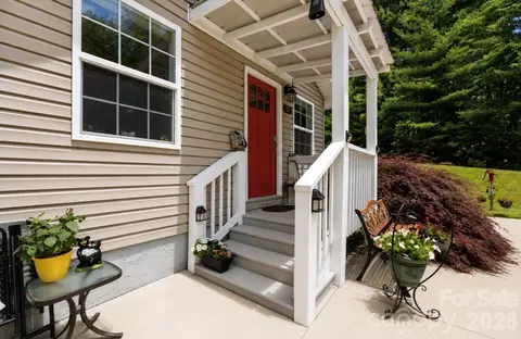 Exterior - 54 Thad Johnson Rd, Saluda, NC 28773 photo 4 of 14