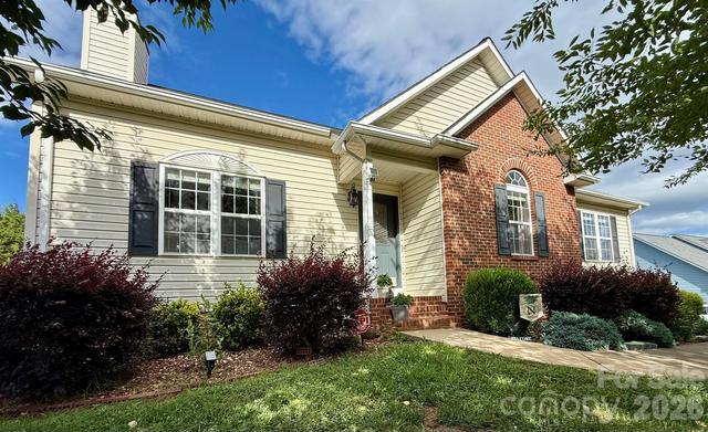 5360 Stonegate Farm Dr, Granite Falls, NC 28630