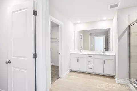 Entry Way - 1523 31st Ne St NE, Conover, NC 28613 photo 3 of 3