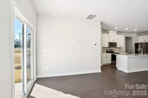Living - 1523 31st Ne St NE, Conover, NC 28613 photo 4 of 4