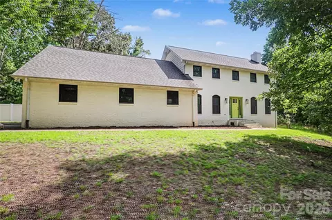 227 Dileen Dr, Concord, NC 28025