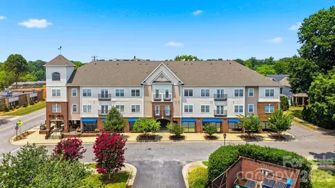 1410 4th Street Nw 304 Dr NW #304, Hickory, NC 28601
