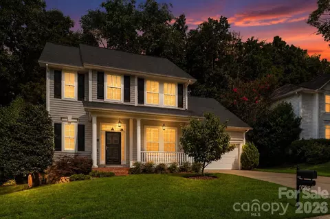 6832 Charter Hills Rd, Charlotte, NC 28277