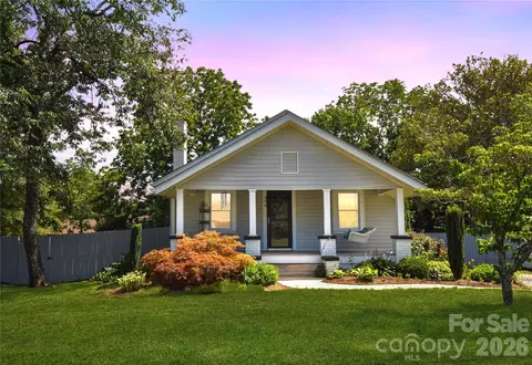 496 14th Ne Ave NE, Hickory, NC 28601