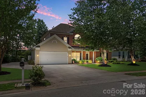 208 Harris Farm Rd, Mooresville, NC 28115