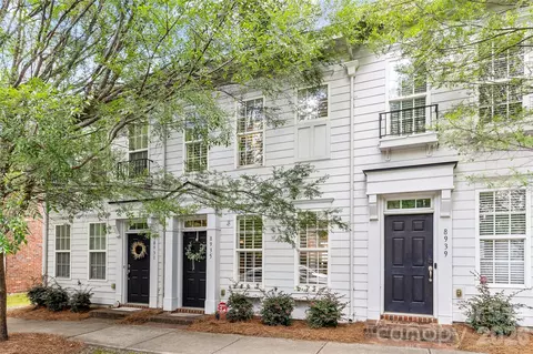 8935 Socata Way, Charlotte, NC 28269