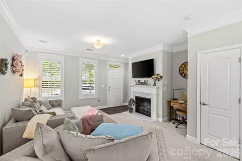 8935 Socata Way, Charlotte, NC 28269