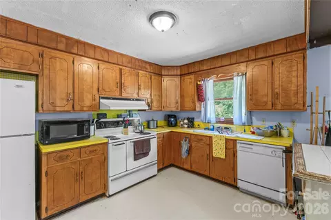 Kitchen - 3304 Griffith Rd, Monroe, NC 28112 photo 2 of 4