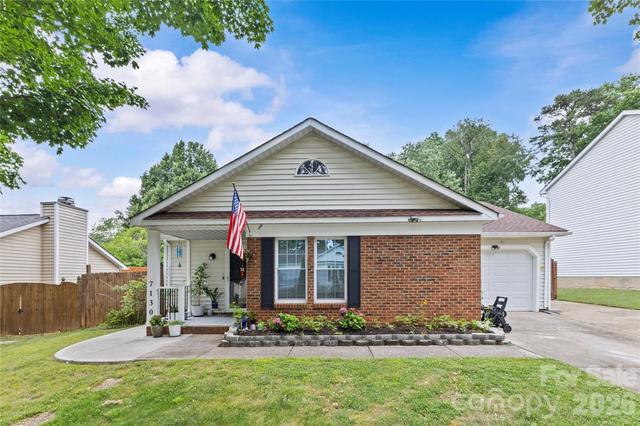 7130 Bluff Wood Cv, Charlotte, NC 28212
