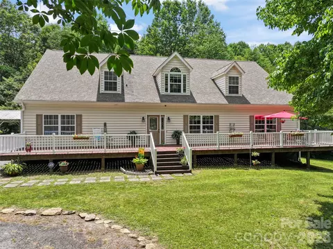 165 Sequoyah Dr, Waynesville, NC 28785