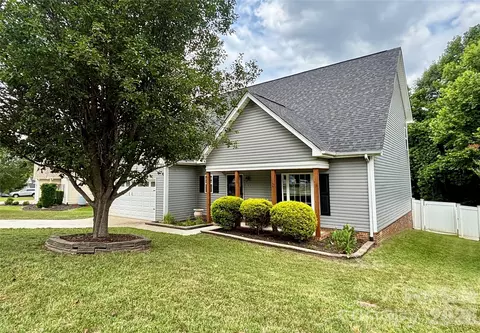 229 17th Se Ave SE, Hickory, NC 28602