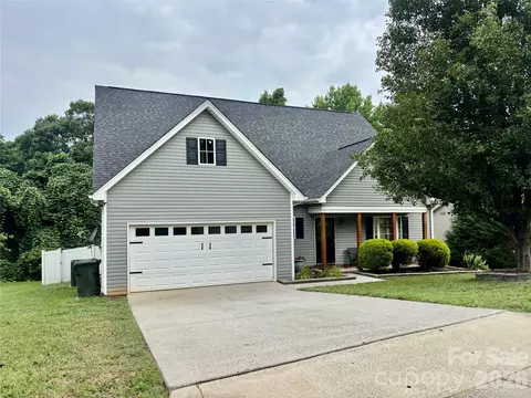 229 17th Se Ave SE, Hickory, NC 28602