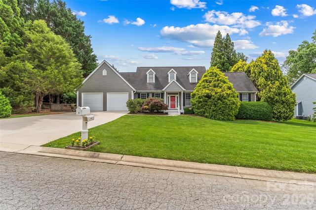 6 Southbrook Dr, Fletcher, NC 28732