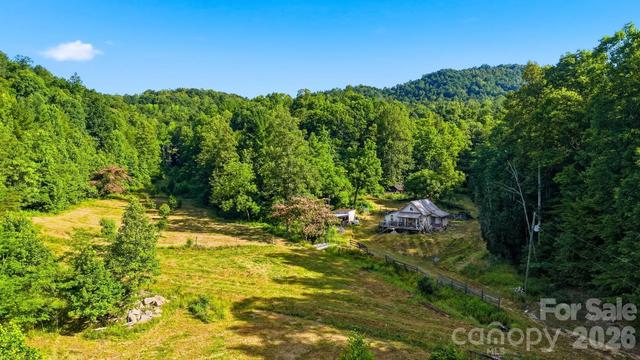 2784 St John Rd, Lenoir, NC 28645