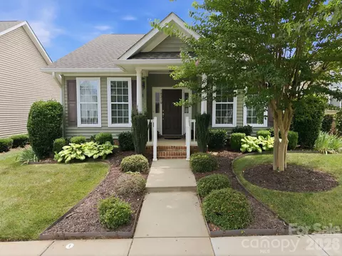 18210 Ebenezer Dr, Cornelius, NC 28031 photo 2