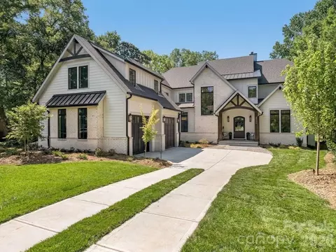 3240 Sunset Dr, Charlotte, NC 28209
