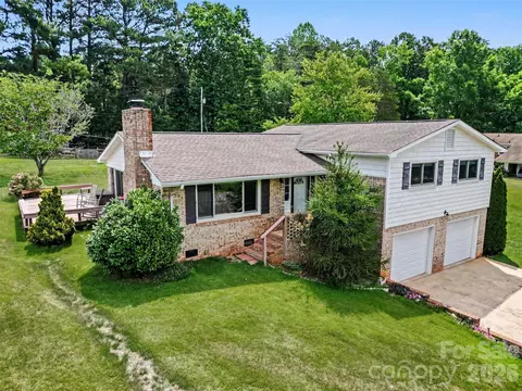 7107 Rolling Hills Dr, Sherrills Ford, NC 28673