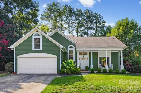 12210 Landing Green Dr, Charlotte, NC 28277
