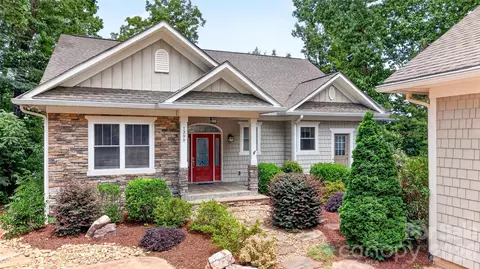 1390 Langdon Rd, Sherrills Ford, NC 28673