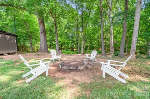 Exterior - 2406 Bearskin Ln, Monroe, NC 28110 photo 5 of 7