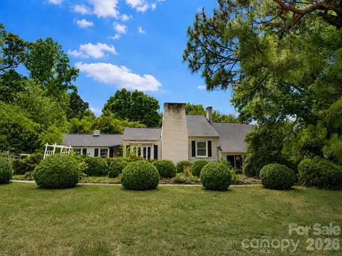 404 Fairview Dr, Lexington, NC 27292