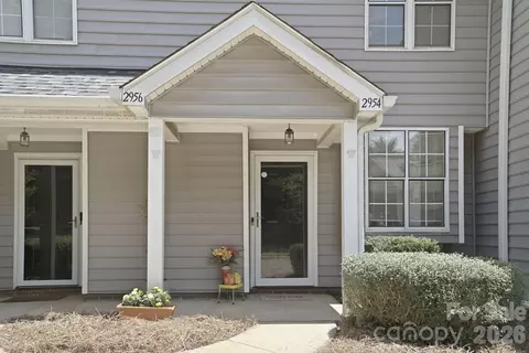 2954 Iron Gate Ln, Charlotte, NC 28212