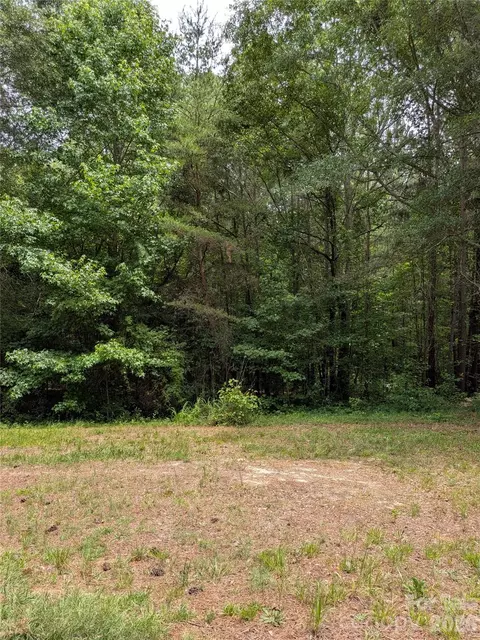 1122 Lavender Rd, Grover, NC 28073