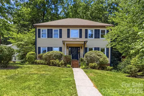 6933 Albaneen Ct, Charlotte, NC 28215