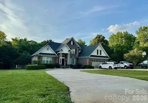 1093 Fairfield Dr, Gastonia, NC 28054